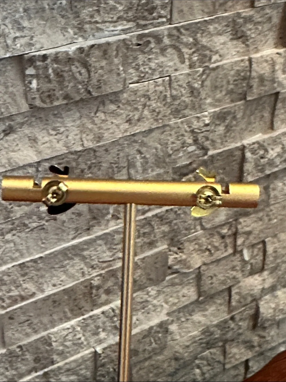 Fashion Jewelry Gold-tone Earring Stand Christmas Themed